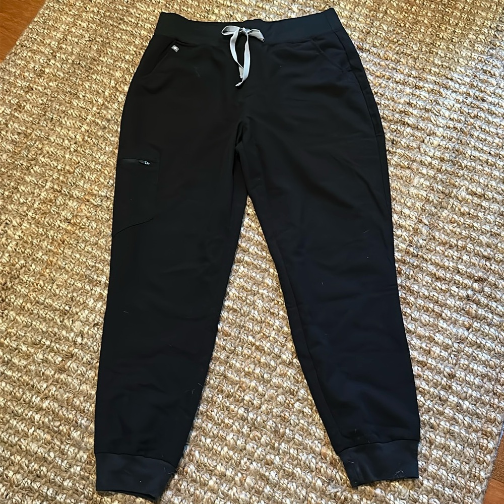 FIGS Zamora high waisted scrub pants